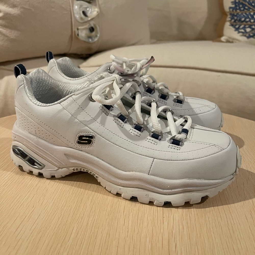NWT Skechers White  Athletic Shoes